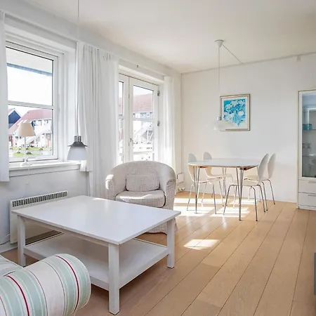 Apartment 4 Person On A In